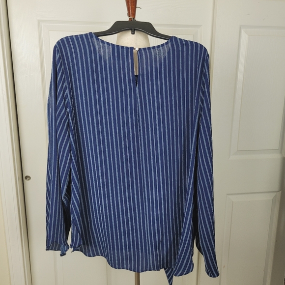 New Directions women's XL Extra Large Blue Striped Front Tie Long Flared Sleeves - Picture 6 of 12